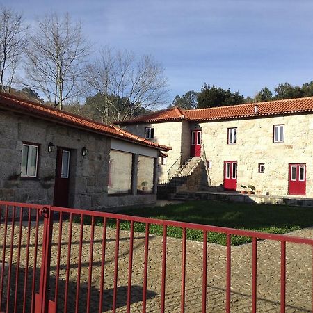 ホテル Casas Do Eido E Casa Da Viuva セロリコ・デ・バスト エクステリア 写真