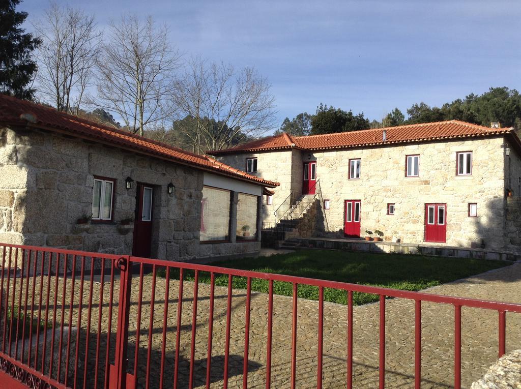 ホテル Casas Do Eido E Casa Da Viuva セロリコ・デ・バスト エクステリア 写真
